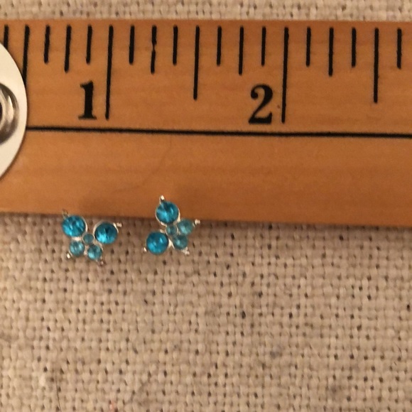 Blue gem butterfly earrings - Picture 3 of 3